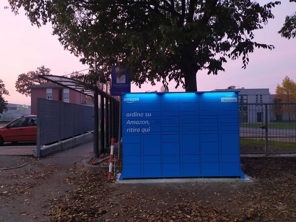 Amazon Locker
